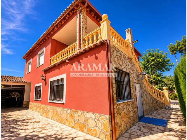 Casa chalet en Venta en Oliva Nova