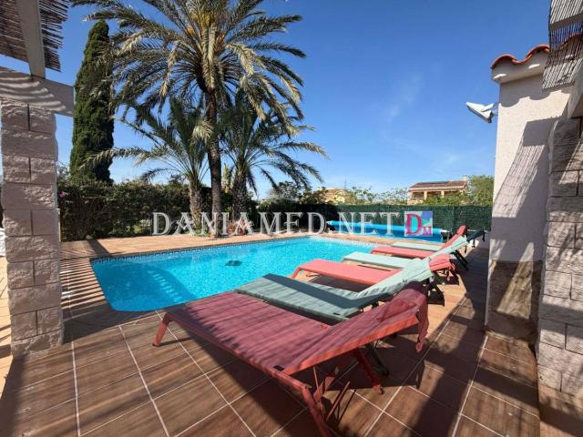 Casa chalet en Venta en Oliva Nova