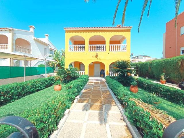 Casa chalet en Venta en Oliva Playa