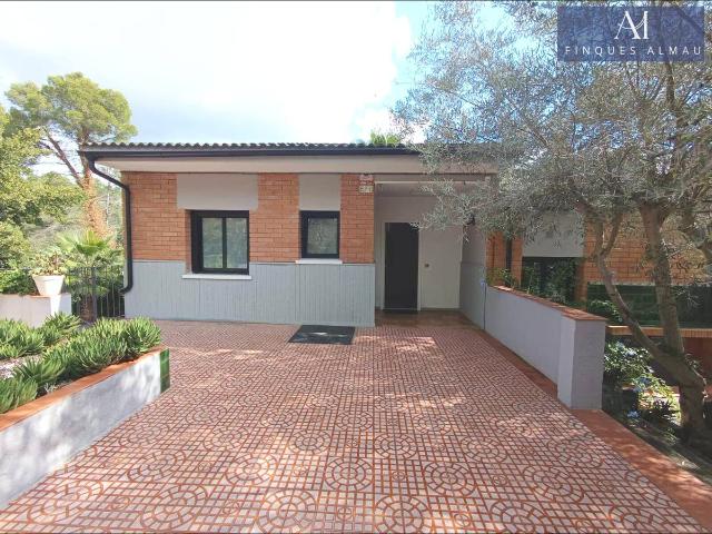 Casa chalet en Venta en Olivella