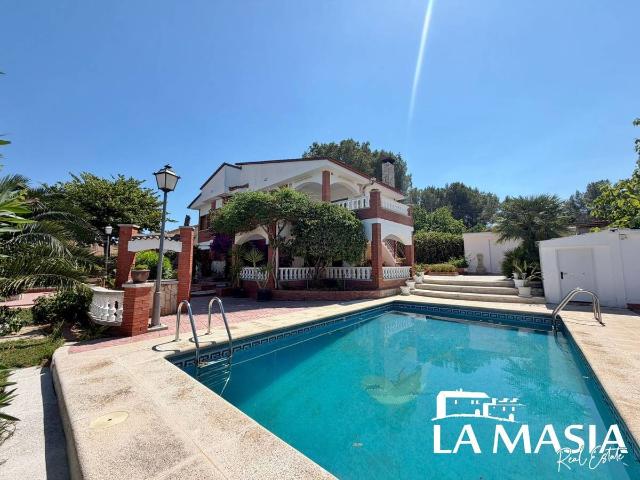 Casa chalet en Venta en Olivella