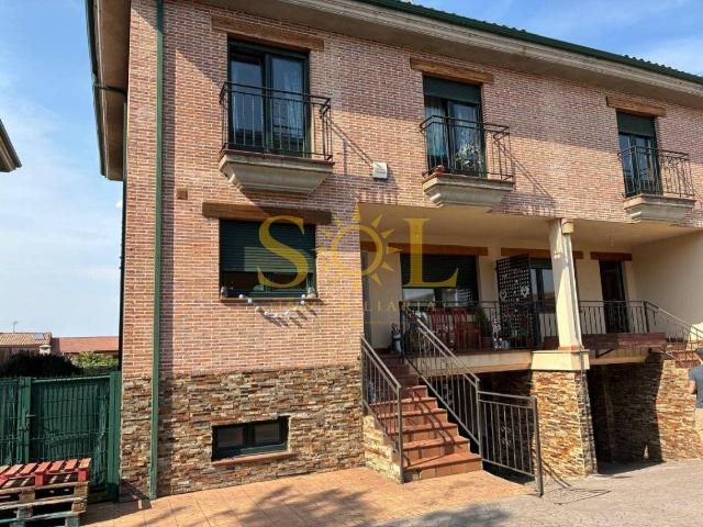 Casa chalet en Venta en Onzonilla