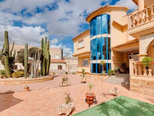 Casa chalet en Venta en Orihuela ciudad