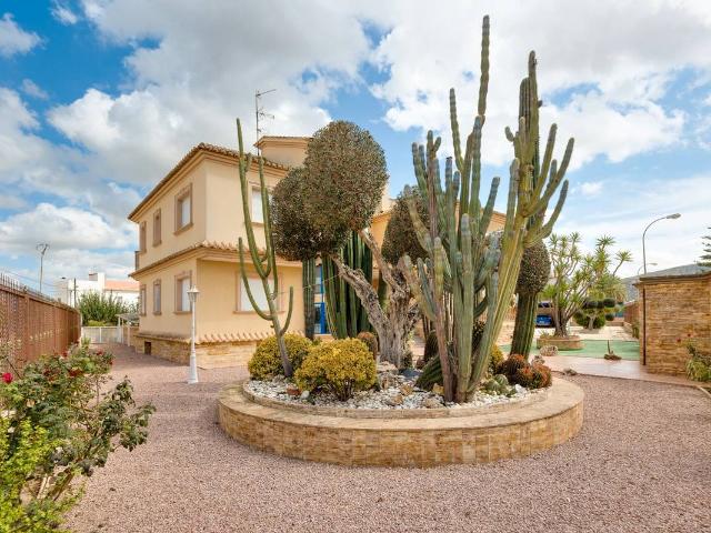 Casa chalet en Venta en Orihuela ciudad