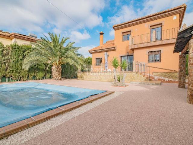Casa chalet en Venta en Otura