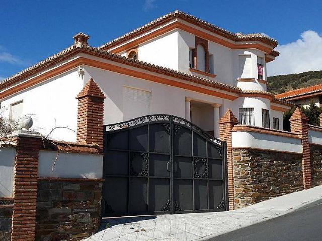 Casa chalet en Venta en Padul