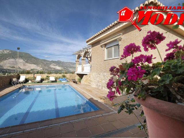 Casa chalet en Venta en Padul