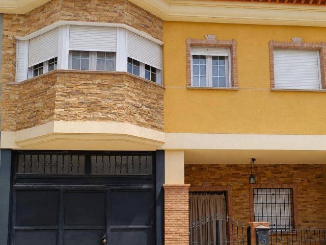 Casa chalet en Venta en Padul