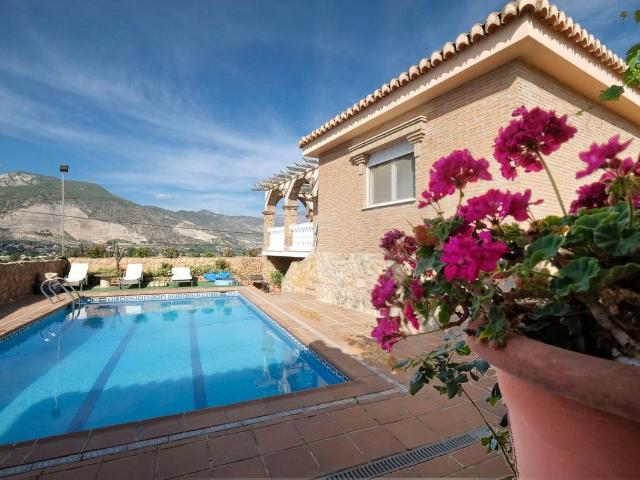Casa chalet en Venta en Padul