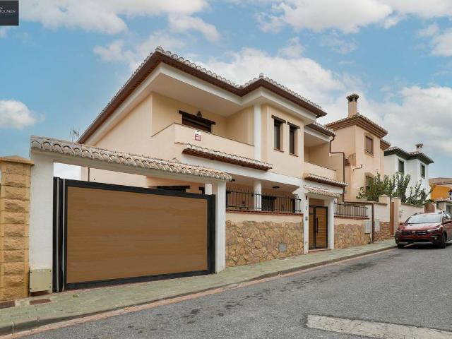 Casa chalet en Venta en Padul