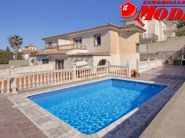 Casa chalet en Venta en Padul