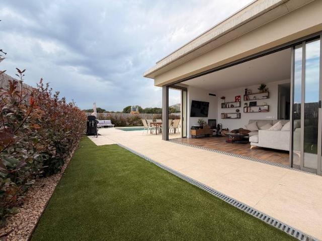 Casa chalet en Venta en Palau saverdera