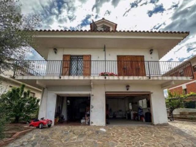 Casa chalet en Venta en Palau solità i Plegamans