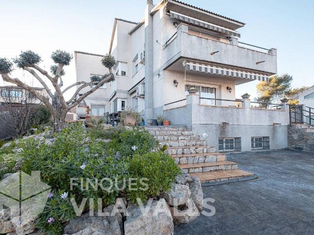 Casa chalet en Venta en Palau solità i Plegamans