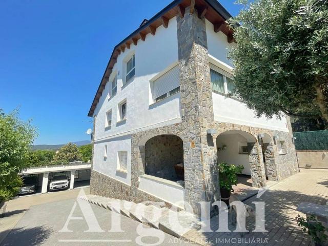 Casa chalet en Venta en Palau solità i Plegamans