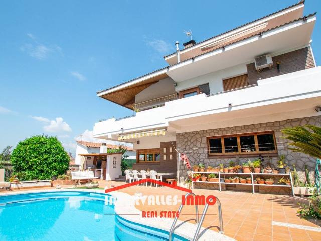 Casa chalet en Venta en Palau solità i Plegamans