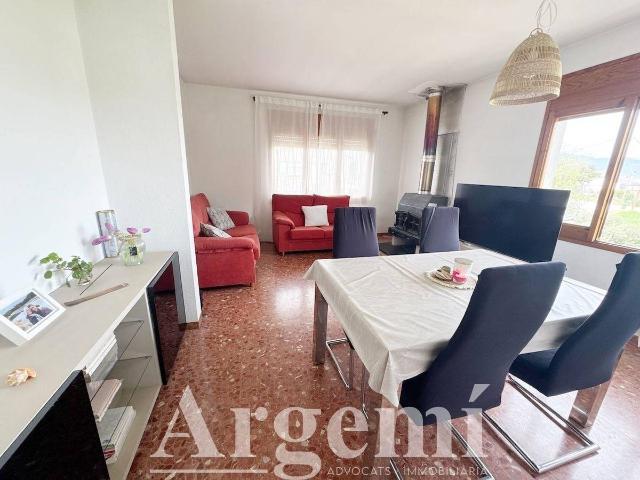 Casa chalet en Venta en Palau solità i Plegamans