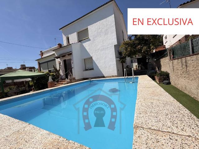 Casa chalet en Venta en Palau solità i Plegamans
