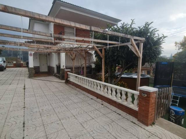 Casa chalet en Venta en Palau solità i Plegamans