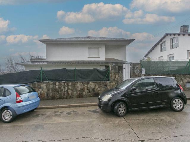 Casa chalet en Venta en Palau solità i Plegamans