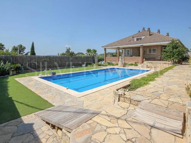 Casa chalet en Venta en Pallejà