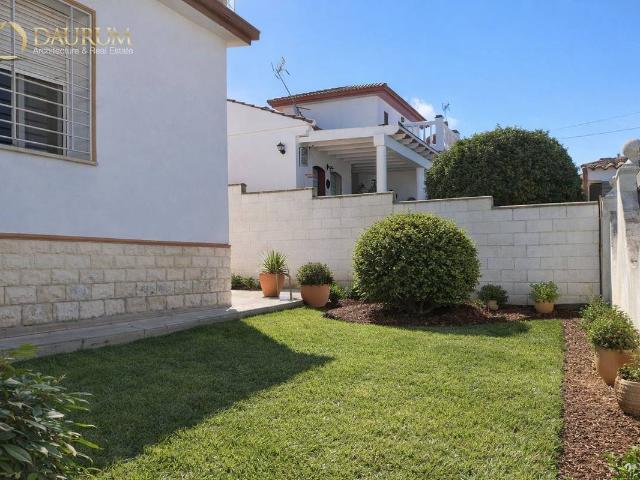 Casa chalet en Venta en Palomares del Río