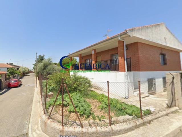 Casa Chalet en Venta en Palomeque Toledo