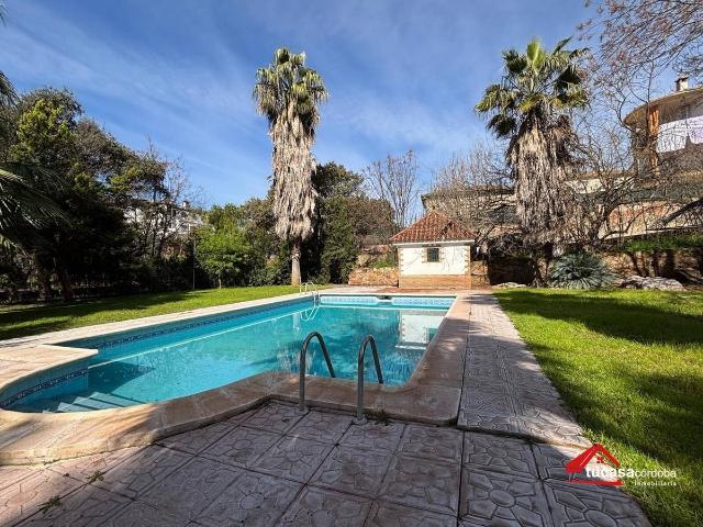 Casa chalet en Venta en Paraíso Arenal La Colina