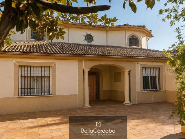 Casa chalet en Venta en Paraíso Arenal La Colina