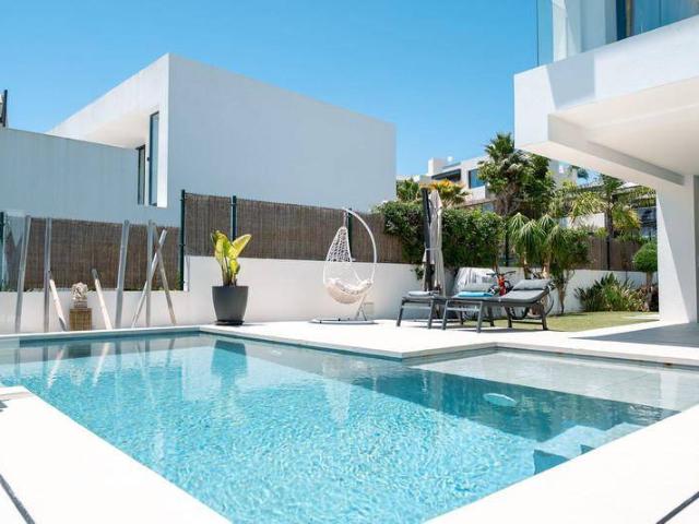 Casa chalet en Venta en Paraiso Barronal