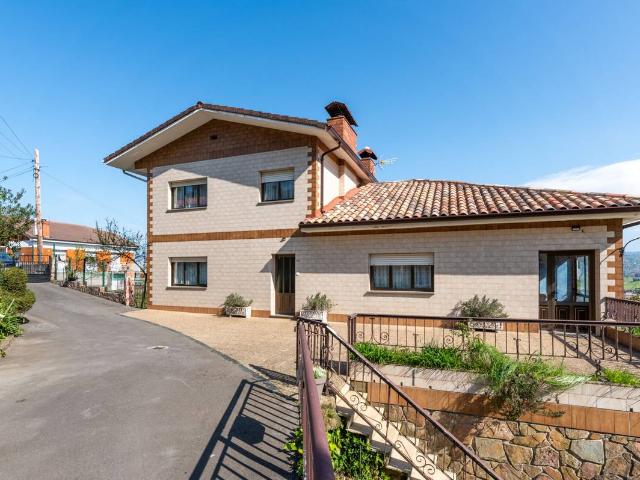 Casa chalet en Venta en Parroquias Norte Naranco