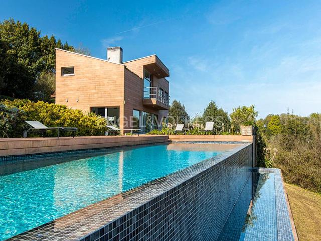 Casa chalet en Venta en Parroquias Norte