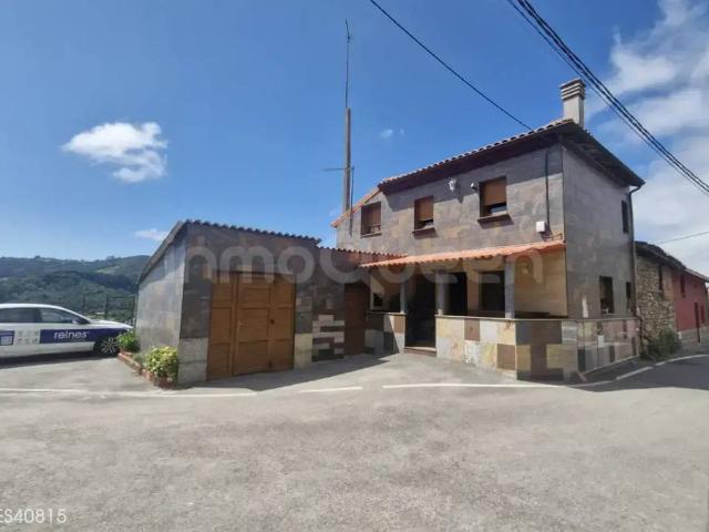 Casa chalet en Venta en Parroquias Norte