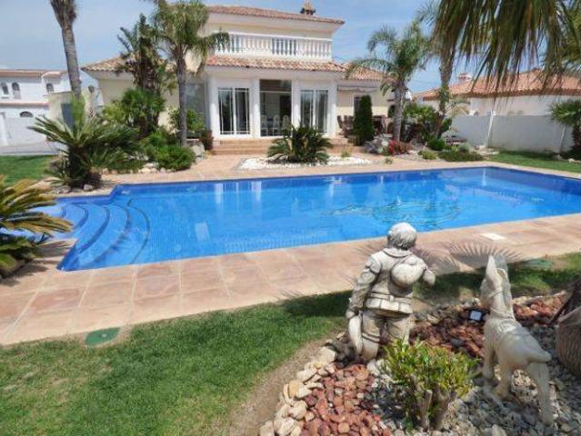 Casa chalet en Venta en Passeig Marítim