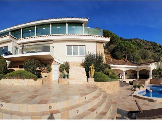 Casa chalet en Venta en Pau