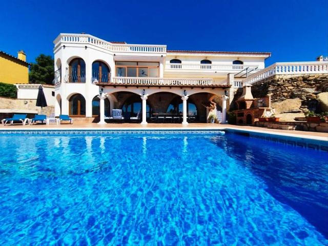 Casa chalet en Venta en Pau