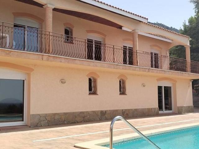 Casa chalet en Venta en Pau