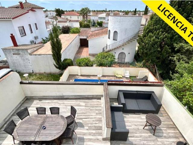 Casa chalet en Venta en Peni