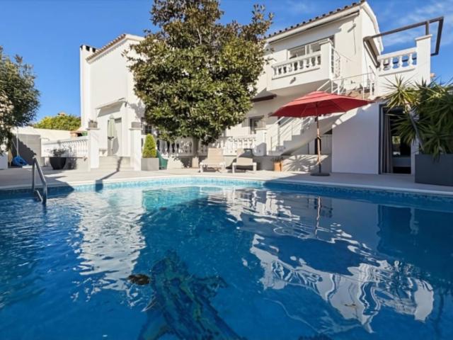 Casa chalet en Venta en Peni