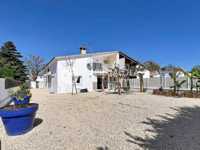 Casa chalet en Venta en Peni