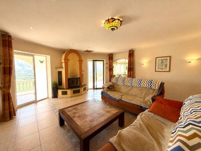 Casa chalet en Venta en Pego