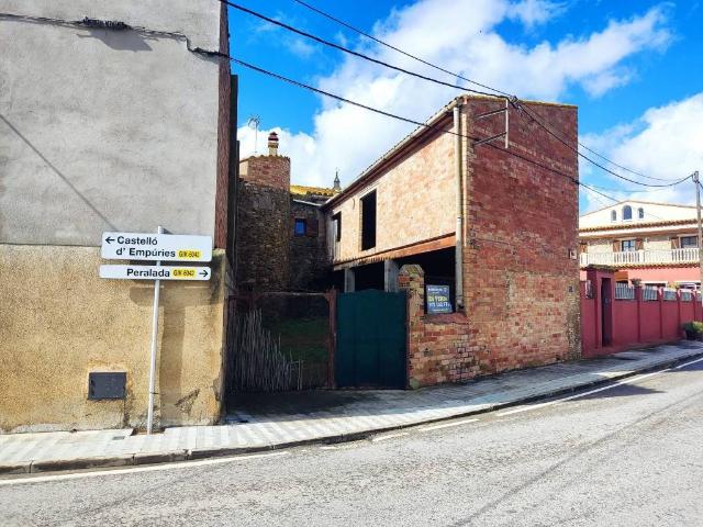 Casa chalet en Venta en Peralada