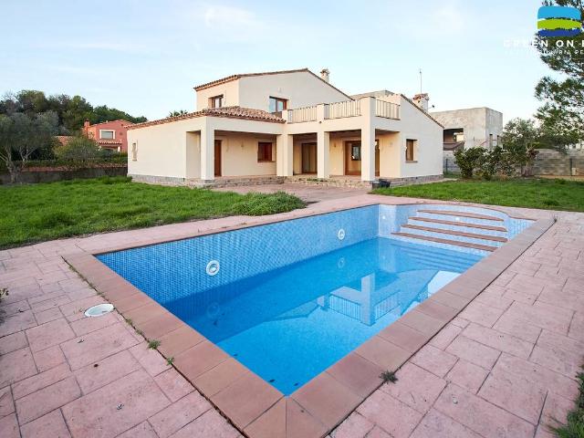 Casa chalet en Venta en Peralada