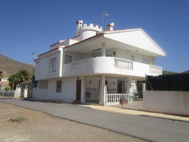 Casa chalet en Venta en Perín