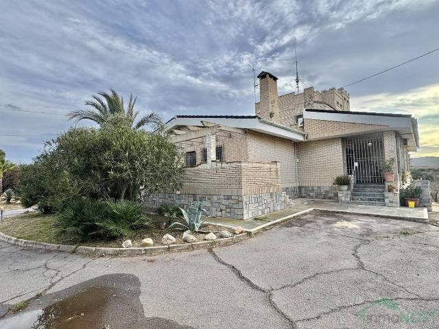 Casa chalet en Venta en Perín