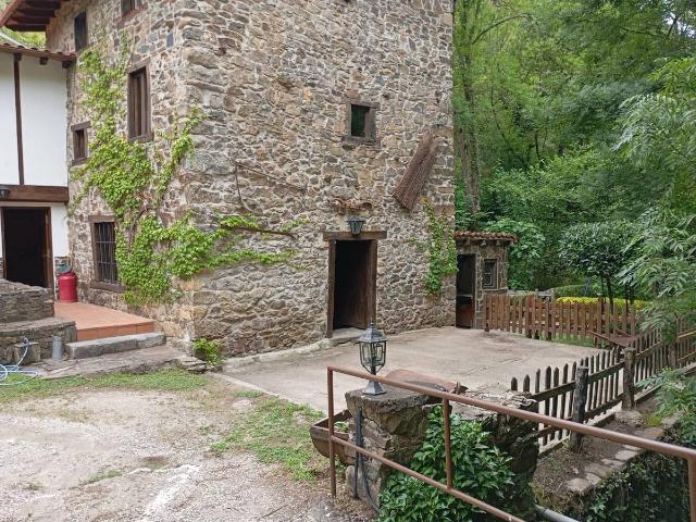 Casa chalet en Venta en Pesaguero