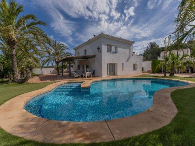 Casa chalet en Venta en Petrer