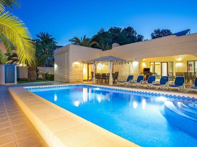 Casa chalet en Venta en Pinar del Advocat Cometa