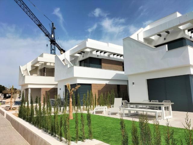 Casa Chalet en Venta en Pilar De La Horadada Alicante