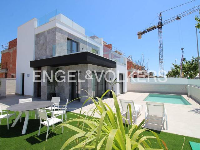 Casa chalet en Venta en Pilar de la Horadada ciudad